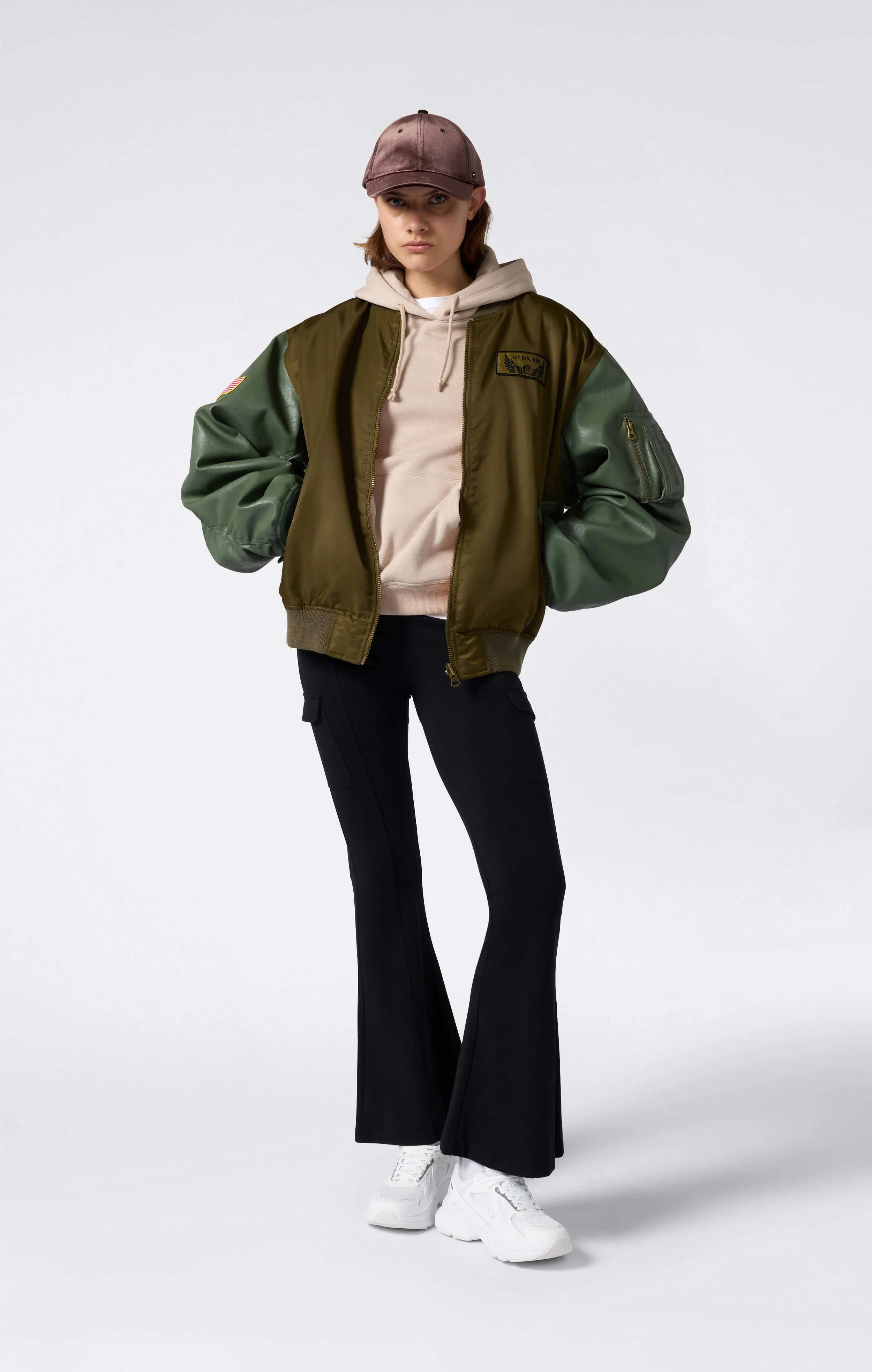 Women’s Flare Cargo Leggings Icons - Image 4